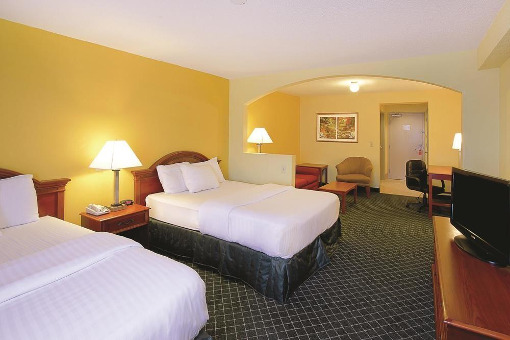 La Quinta Inn By Wyndham North Myrtle Beach Exterior photo